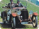 9/25 PS Sechsitzer (1916 - 1922) und 21/55 PS Daten
Modelle sind nicht bekannt.
Das Bild zeigt den 9/25 PS Sechsitzer von 1916 - 1922. Vom 21/55 PS 1918 - 1921 gibt es leider kein Bild, aber ist Baugleich 21/50PS.
Opeldaten:
21/55 PS: 1918-1921, Motor 5,6l mit 60 PS bei 85 km/h, keine Preisangabe
Karosserievarianten: offener 6- bis 7-sitzer, Limousine;
Längen in mm: 5300