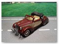 Admiral 1938 Cabrio Hebmüller Bild 2
Hersteller: MatrixScaleModels (MX41502-031)
dunkelrot-beige Auflage: 400, Jahr: 2016