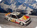 Ascona B Rallye 1981 Bild 5a
Hersteller: Vitesse (43354)
weiß 999 mal 03 / 2014
das Modell ist eine Neuauflage von Bild 1981/4
Zum Original:
gefahren von Tony Fassina / Rudy Dalpozzo in San Remo