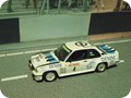 Ascona B Rallye 1982 Bild 9
Hersteller: Vitesse
weiß mit blautönen Nr. 4
Baujahr und Auflage unbekannt
Zum Original:
Gefahren von Arkentis / Javeris bei der Rallye San Marino