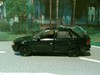 Astra F Stufenheck Tuning Bild 3
Dezent getuntes Stufenheck, Basis Gama. Farbe ist neptuntürkismetallic. Sportfelgen, zwei ovale Endrohre, Einarmwischer, Aussenspiegel vom Omega B und selbsterstellte Nummernschilder runden das Tuning ab.