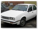 Chevrolet Cavalier (1984 - 1988)
Erste Faceliftversion.
Motor: ab 1985 2.8V6 mit 127 PS und 1986 mit 122 PS; ab 1987: 1,8i mit 90 PS und 2.8V6 mit 132 PS