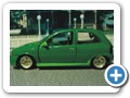 Corsa B GSi Tuning Bild 3
Verspoilert habe ich diesen GSi nicht weiter, da er schon sportlich genug ist. Aufgrund der Farben nenne ich diesen Corsa "Laubfrosch", als Anlehnung an das Original 4/12PS von 1924. Innen wie aussen beherrschen zwei Grüntöne dieses Gefährt. Sporträder von Sprint43 und selbstgemachte Doppelrohranlage runden den GSi ab.