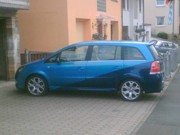 Meine Zafira OPC (09/2006 - Heute)
Immer noch schön anzuschauen, die zweifarbige Lackierung.