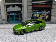Insignia B SportsTourer Umlackierung Basis iScale