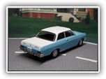 Olimpico Fiera VI Daten

Das Modell wird flschlicherweise als Olimpico 1968 ausgewiesen. Es handelt sich aber um die Version von 1963-1965 und entspricht weitestgehend dem Rekord A bis auf die Kotflgel. Wie oft der Rekord A seinen Weg als Olimpico, auch teilweise als Rekord nach Mexico fand, konnte ich nicht herausfinden. Selbst der nur ein Jahr gebaute Rekord B soll es nach Mexico geschafft haben.