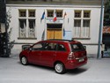 Zafira B1 Bild 3b

Hersteller: Minichamps (1799107)
granatapfelrotmetallic (Opelwerbemodell) Auflage ??? Ende 2005