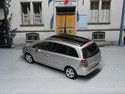 Zafira B1 Bild 4b

Hersteller: Minichamps (83199269)
starsilber III (bei Opel) Auflage unbekannt Frühjahr 2006